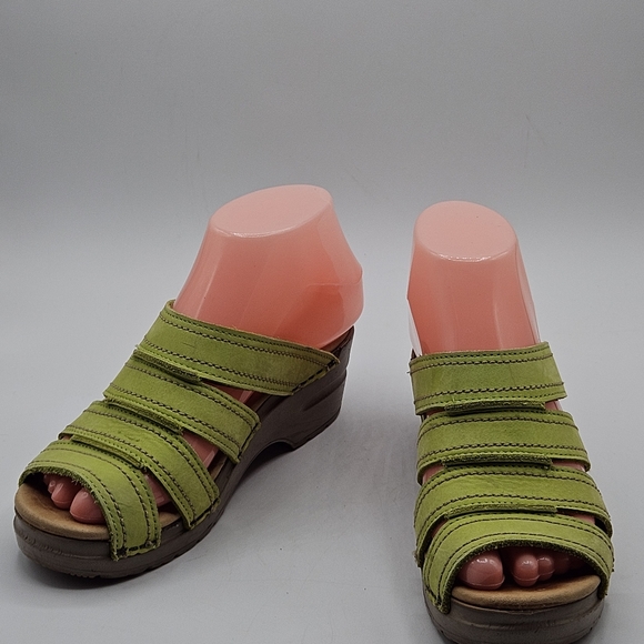 Sanita leather 2" heel size 36  us 4.5/5 lime green sandals - Picture 9 of 15